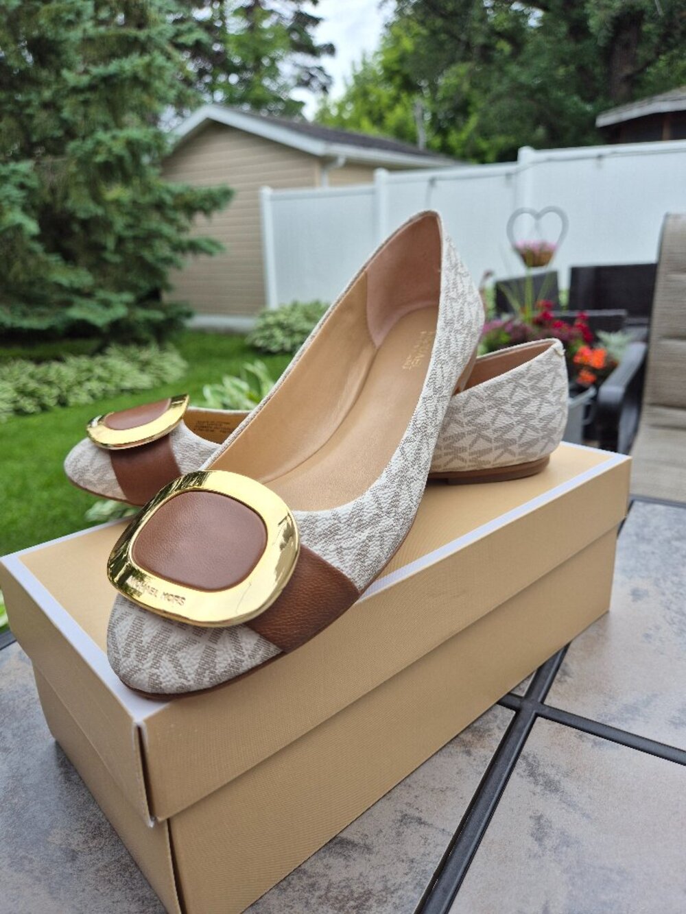 Michael Kors 'Pauline' Cream and Brown Logo Flat Shoe, Size 9.5
